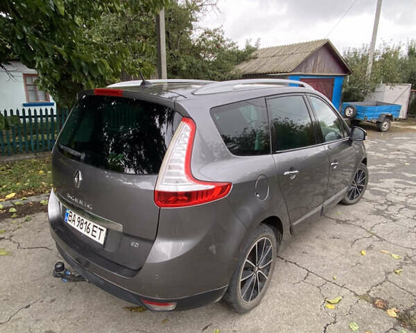 Сірий Рено Гранд Сценік, об'ємом двигуна 1.6 л та пробігом 242 тис. км за 9300 $, фото 5 на Automoto.ua