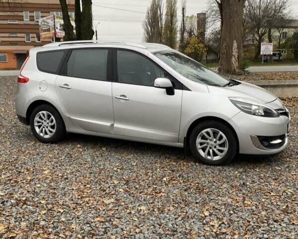 Серый Рено Гранд Сценик, объемом двигателя 1.5 л и пробегом 207 тыс. км за 9300 $, фото 3 на Automoto.ua