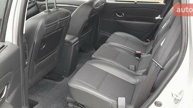 Серый Рено Гранд Сценик, объемом двигателя 1.46 л и пробегом 223 тыс. км за 11199 $, фото 13 на Automoto.ua