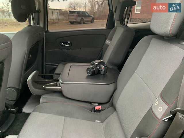 Сірий Рено Гранд Сценік, об'ємом двигуна 1.5 л та пробігом 304 тис. км за 8950 $, фото 38 на Automoto.ua