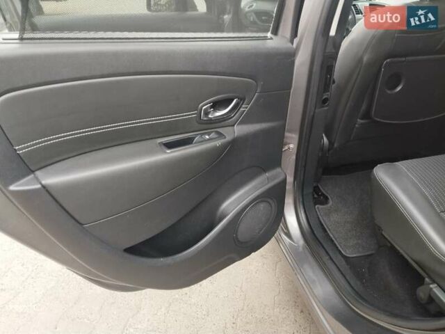 Серый Рено Гранд Сценик, объемом двигателя 1.5 л и пробегом 219 тыс. км за 10400 $, фото 16 на Automoto.ua