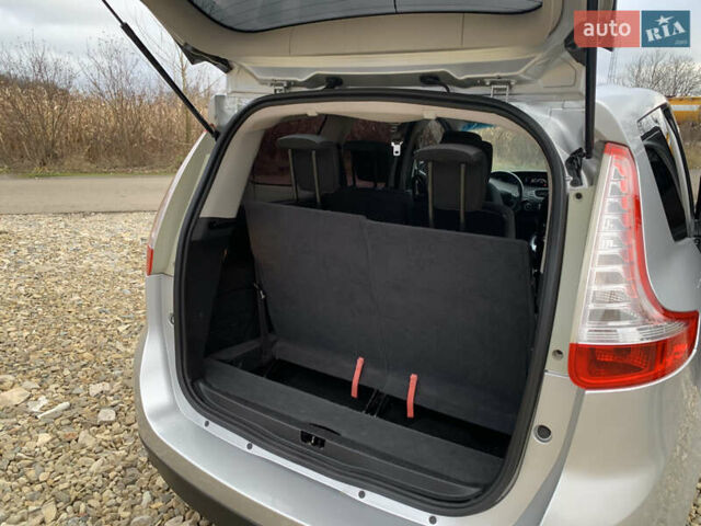Сірий Рено Гранд Сценік, об'ємом двигуна 1.5 л та пробігом 304 тис. км за 8950 $, фото 29 на Automoto.ua