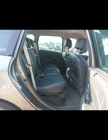 Рено Гранд Сценик 2013 в Стрые на Automoto.ua Серый Рено Гранд Сценик, объемом двигателя 1.6 л и пробегом 229 тыс. км за 9750 $, фото 91 на Automoto.ua