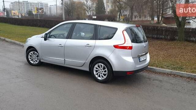 Серый Рено Гранд Сценик, объемом двигателя 1.46 л и пробегом 223 тыс. км за 11199 $, фото 8 на Automoto.ua