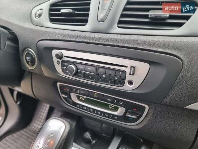 Сірий Рено Гранд Сценік, об'ємом двигуна 1.46 л та пробігом 217 тис. км за 8500 $, фото 26 на Automoto.ua