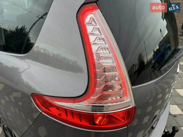 Серый Рено Гранд Сценик, объемом двигателя 1.6 л и пробегом 229 тыс. км за 10650 $, фото 39 на Automoto.ua