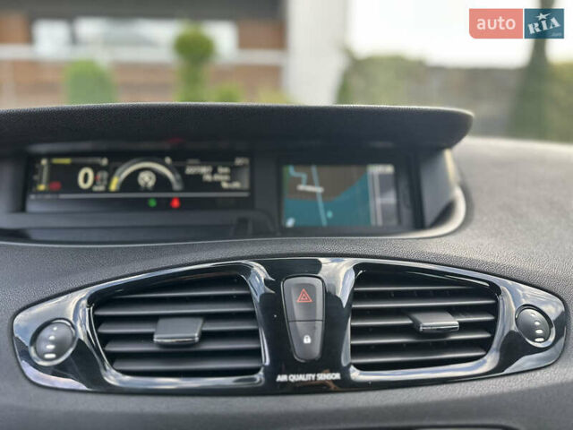 Серый Рено Гранд Сценик, объемом двигателя 1.6 л и пробегом 229 тыс. км за 10650 $, фото 64 на Automoto.ua