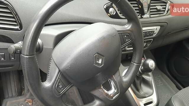 Серый Рено Гранд Сценик, объемом двигателя 1.46 л и пробегом 223 тыс. км за 11199 $, фото 61 на Automoto.ua