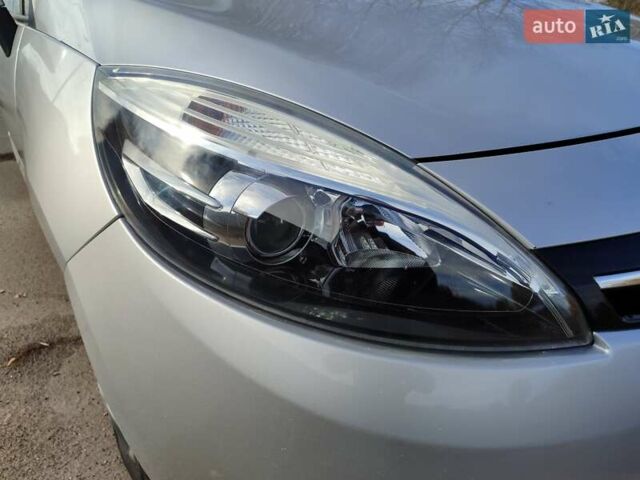 Рено Гранд Сценик 2013 в Черкассах на Automoto.ua Серый Рено Гранд Сценик, объемом двигателя 1.5 л и пробегом 254 тыс. км за 8650 $, фото 15 на Automoto.ua