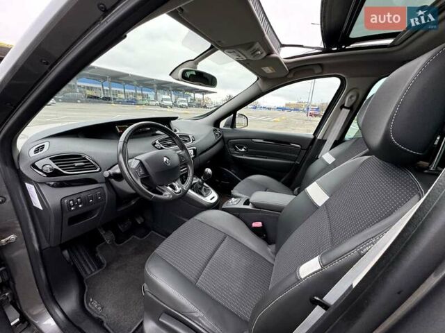 Сірий Рено Гранд Сценік, об'ємом двигуна 1.5 л та пробігом 168 тис. км за 10950 $, фото 16 на Automoto.ua