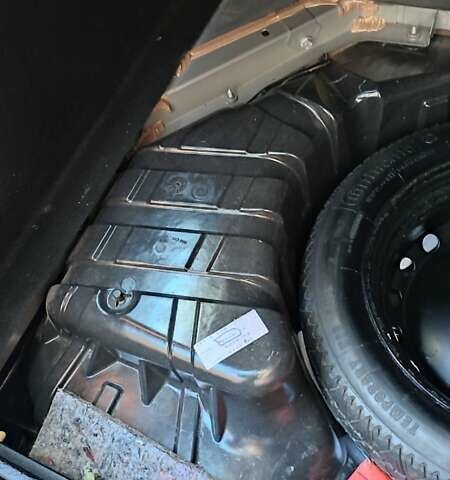 Серый Рено Гранд Сценик, объемом двигателя 1.5 л и пробегом 210 тыс. км за 9650 $, фото 22 на Automoto.ua