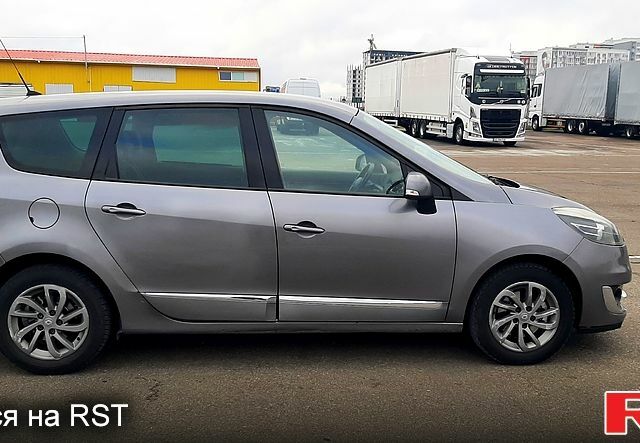 Сірий Рено Гранд Сценік, об'ємом двигуна 1.5 л та пробігом 300 тис. км за 8500 $, фото 4 на Automoto.ua