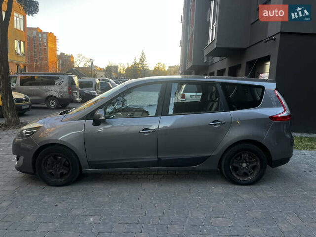 Серый Рено Гранд Сценик, объемом двигателя 1.5 л и пробегом 220 тыс. км за 8500 $, фото 7 на Automoto.ua