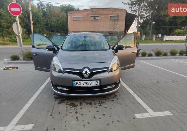 Сірий Рено Гранд Сценік, об'ємом двигуна 1.6 л та пробігом 237 тис. км за 10299 $, фото 5 на Automoto.ua