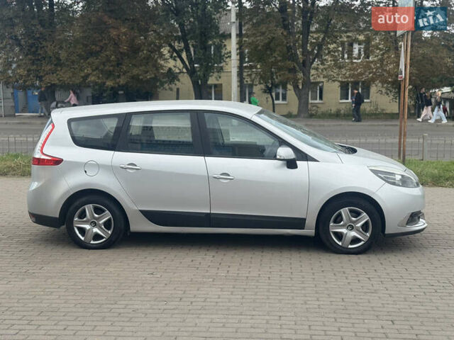 Серый Рено Гранд Сценик, объемом двигателя 1.5 л и пробегом 260 тыс. км за 7950 $, фото 9 на Automoto.ua