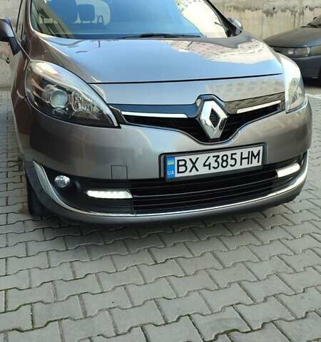 Серый Рено Гранд Сценик, объемом двигателя 1.5 л и пробегом 210 тыс. км за 9650 $, фото 4 на Automoto.ua