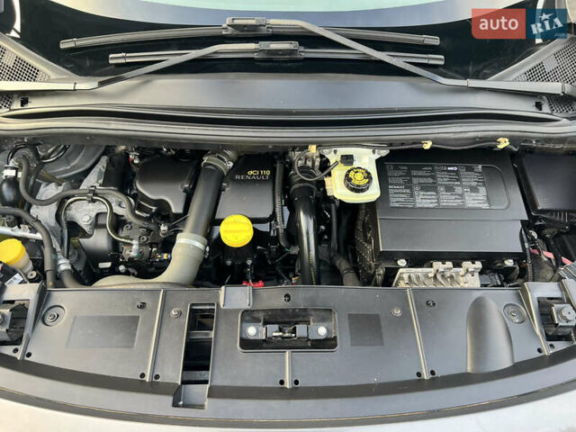 Сірий Рено Гранд Сценік, об'ємом двигуна 1.5 л та пробігом 210 тис. км за 10000 $, фото 52 на Automoto.ua