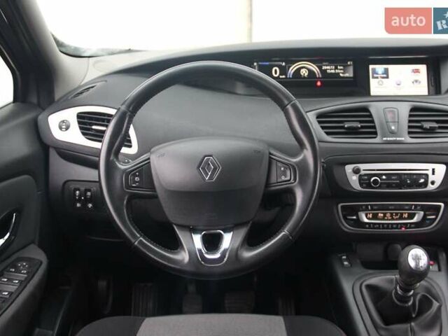 Серый Рено Гранд Сценик, объемом двигателя 1.6 л и пробегом 294 тыс. км за 7900 $, фото 17 на Automoto.ua
