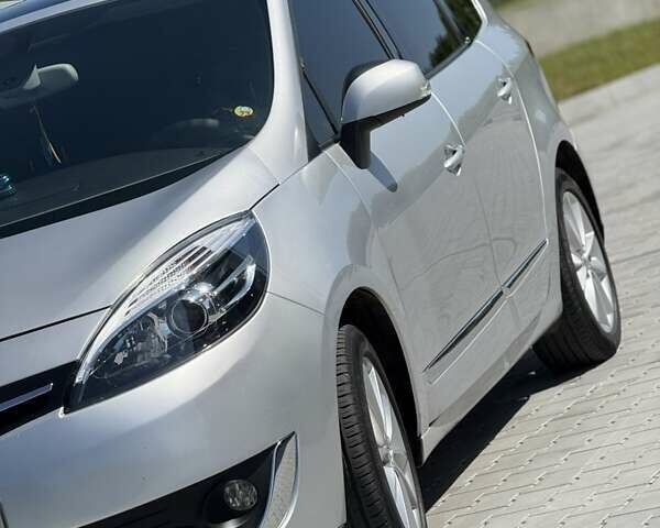 Серый Рено Гранд Сценик, объемом двигателя 1.6 л и пробегом 260 тыс. км за 9300 $, фото 7 на Automoto.ua