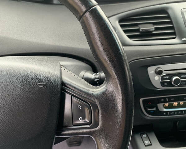 Сірий Рено Гранд Сценік, об'ємом двигуна 1.5 л та пробігом 304 тис. км за 8950 $, фото 18 на Automoto.ua