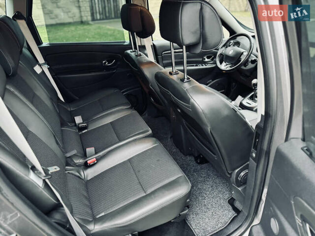 Сірий Рено Гранд Сценік, об'ємом двигуна 1.6 л та пробігом 280 тис. км за 9400 $, фото 32 на Automoto.ua