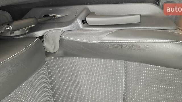 Серый Рено Гранд Сценик, объемом двигателя 1.46 л и пробегом 223 тыс. км за 11199 $, фото 33 на Automoto.ua