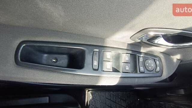 Серый Рено Гранд Сценик, объемом двигателя 1.46 л и пробегом 212 тыс. км за 8650 $, фото 16 на Automoto.ua