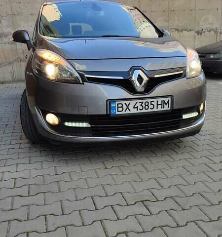 Серый Рено Гранд Сценик, объемом двигателя 1.5 л и пробегом 210 тыс. км за 9650 $, фото 8 на Automoto.ua