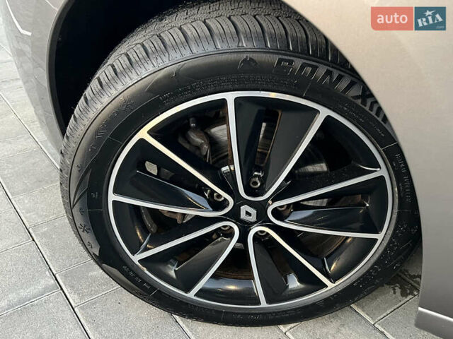 Серый Рено Гранд Сценик, объемом двигателя 0 л и пробегом 207 тыс. км за 10999 $, фото 16 на Automoto.ua