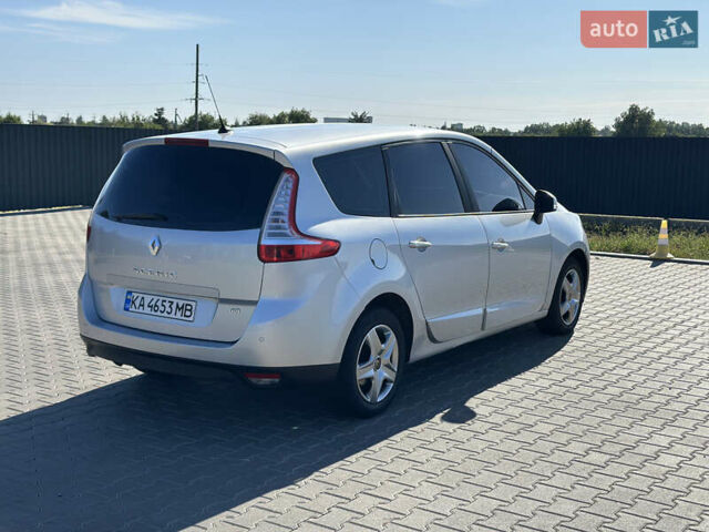 Серый Рено Гранд Сценик, объемом двигателя 1.46 л и пробегом 250 тыс. км за 8000 $, фото 7 на Automoto.ua