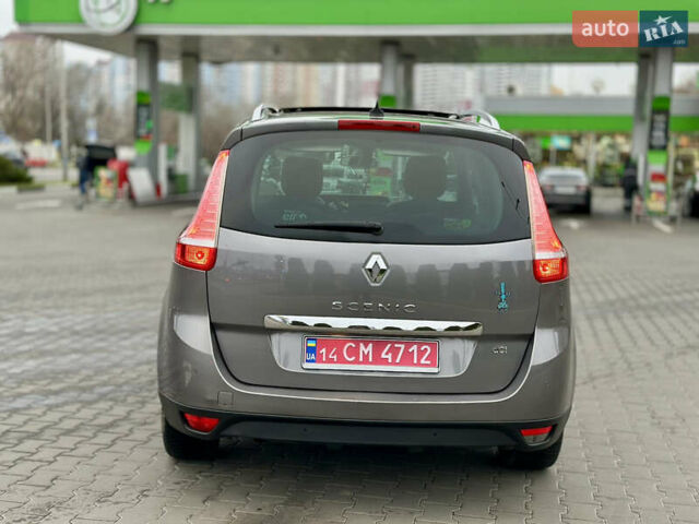 Сірий Рено Гранд Сценік, об'ємом двигуна 1.5 л та пробігом 225 тис. км за 10899 $, фото 7 на Automoto.ua