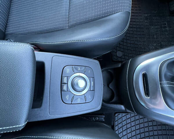 Серый Рено Гранд Сценик, объемом двигателя 1.6 л и пробегом 220 тыс. км за 9299 $, фото 31 на Automoto.ua