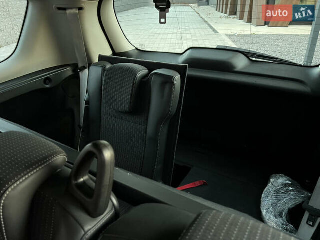 Серый Рено Гранд Сценик, объемом двигателя 0 л и пробегом 207 тыс. км за 10999 $, фото 44 на Automoto.ua