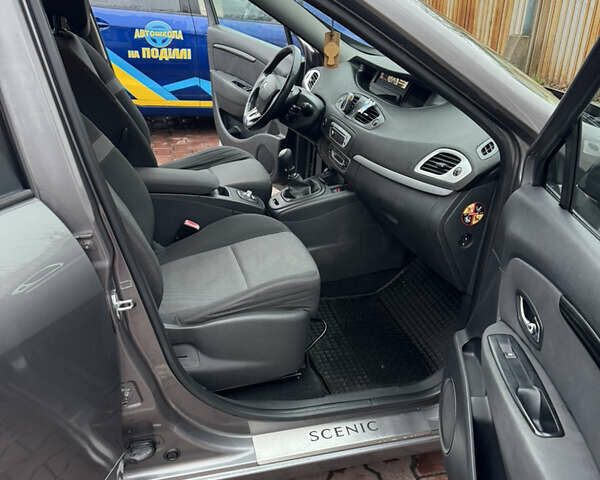 Сірий Рено Гранд Сценік, об'ємом двигуна 1.6 л та пробігом 251 тис. км за 9300 $, фото 33 на Automoto.ua
