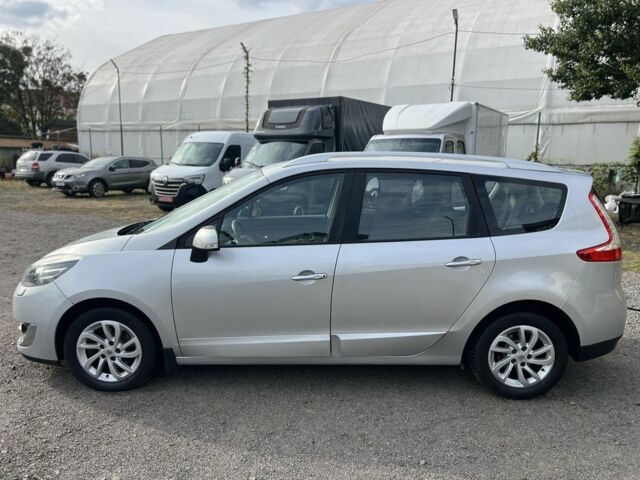 Сірий Рено Гранд Сценік, об'ємом двигуна 1.6 л та пробігом 194 тис. км за 8777 $, фото 4 на Automoto.ua