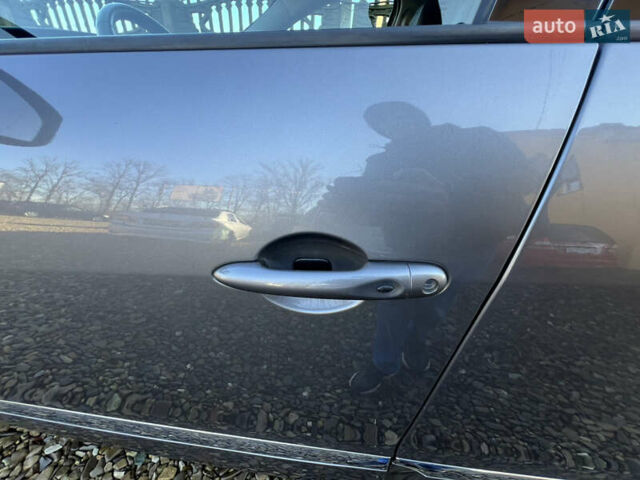 Серый Рено Гранд Сценик, объемом двигателя 1.6 л и пробегом 220 тыс. км за 9299 $, фото 34 на Automoto.ua