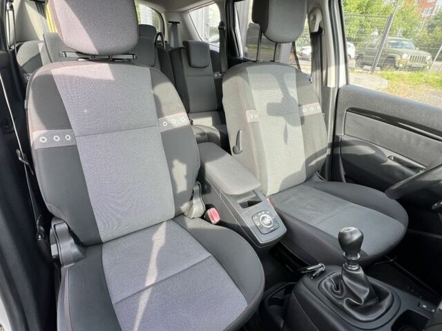 Сірий Рено Гранд Сценік, об'ємом двигуна 1.6 л та пробігом 194 тис. км за 8777 $, фото 11 на Automoto.ua