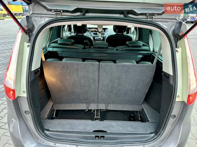 Сірий Рено Гранд Сценік, об'ємом двигуна 1.5 л та пробігом 225 тис. км за 10899 $, фото 26 на Automoto.ua