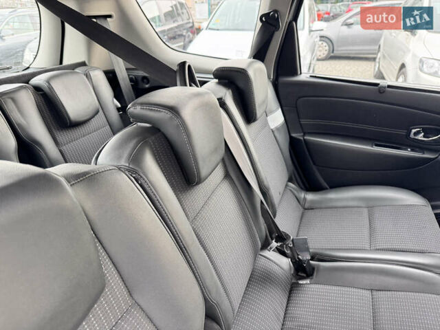 Серый Рено Гранд Сценик, объемом двигателя 1.5 л и пробегом 282 тыс. км за 9500 $, фото 23 на Automoto.ua