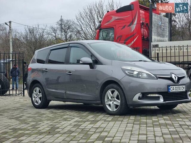 Сірий Рено Гранд Сценік, об'ємом двигуна 1.46 л та пробігом 217 тис. км за 8500 $, фото 12 на Automoto.ua