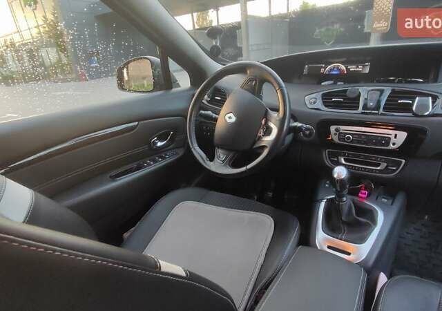 Сірий Рено Гранд Сценік, об'ємом двигуна 1.6 л та пробігом 245 тис. км за 8999 $, фото 9 на Automoto.ua