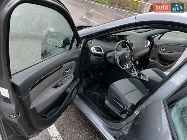 Серый Рено Гранд Сценик, объемом двигателя 1.5 л и пробегом 220 тыс. км за 8500 $, фото 17 на Automoto.ua