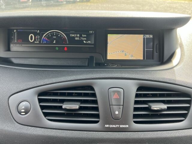 Сірий Рено Гранд Сценік, об'ємом двигуна 1.6 л та пробігом 194 тис. км за 8777 $, фото 10 на Automoto.ua