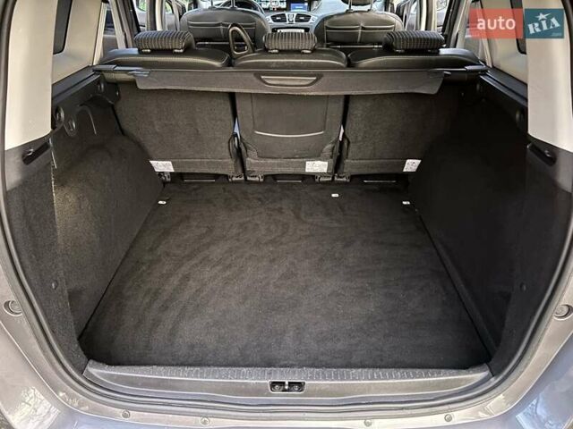 Серый Рено Гранд Сценик, объемом двигателя 1.2 л и пробегом 237 тыс. км за 7799 $, фото 39 на Automoto.ua