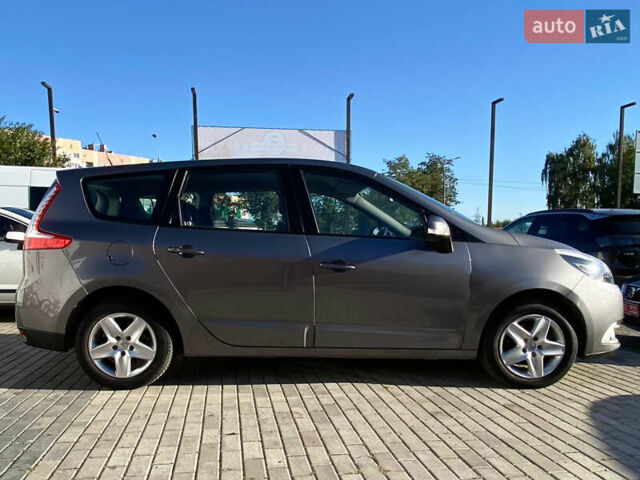 Серый Рено Гранд Сценик, объемом двигателя 1.5 л и пробегом 225 тыс. км за 9500 $, фото 6 на Automoto.ua