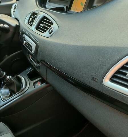 Серый Рено Гранд Сценик, объемом двигателя 1.5 л и пробегом 210 тыс. км за 9650 $, фото 31 на Automoto.ua