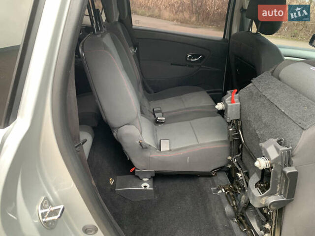 Сірий Рено Гранд Сценік, об'ємом двигуна 1.5 л та пробігом 304 тис. км за 8950 $, фото 28 на Automoto.ua