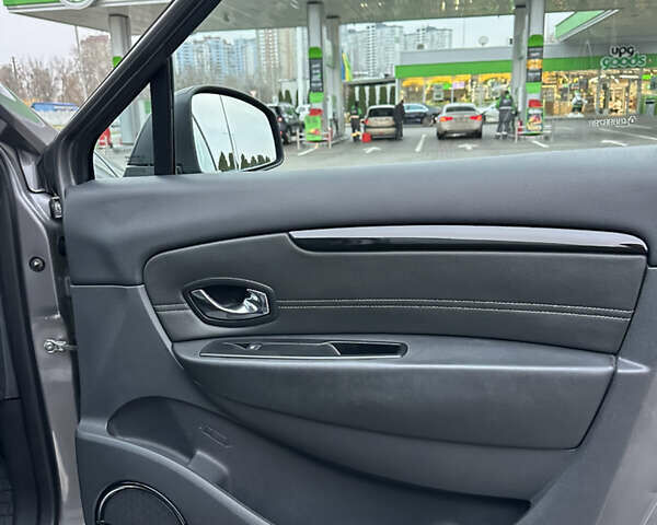 Сірий Рено Гранд Сценік, об'ємом двигуна 1.5 л та пробігом 225 тис. км за 10899 $, фото 59 на Automoto.ua