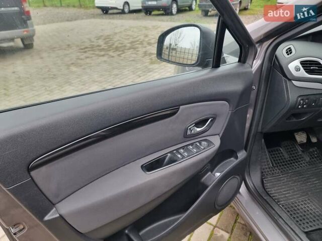 Сірий Рено Гранд Сценік, об'ємом двигуна 1.46 л та пробігом 217 тис. км за 8500 $, фото 14 на Automoto.ua