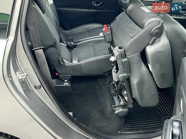Сірий Рено Гранд Сценік, об'ємом двигуна 1.5 л та пробігом 210 тис. км за 10000 $, фото 65 на Automoto.ua